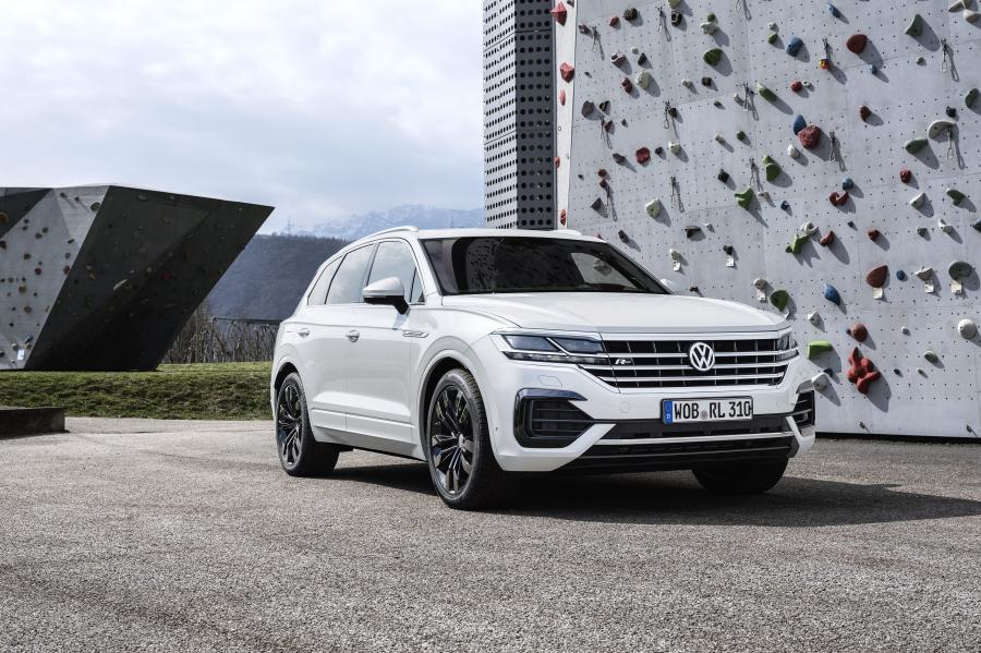  Volkswagen Touareg V6 TDI R-Line 2018 года  (WW) (фото 23 из 41)